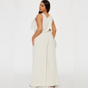 2XL/plus 16 Cream color linen lounge set